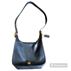Coach Vintage Legacy Leather Crescent 90s Shoulder Bag 9718